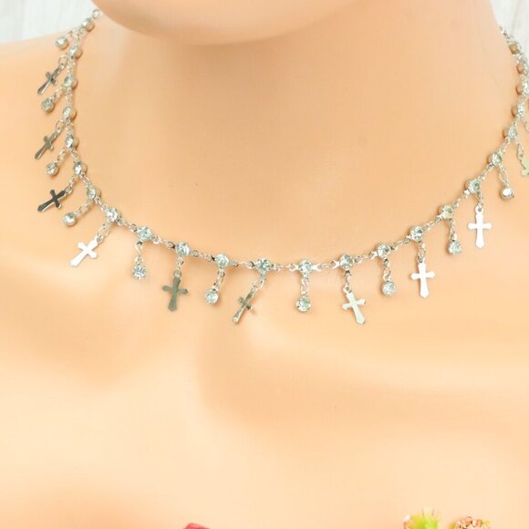 "Minimalist & Elegant Necklace Chain – Perfect for Women & Girls | UNVRC1318 - Picture 3 of 10